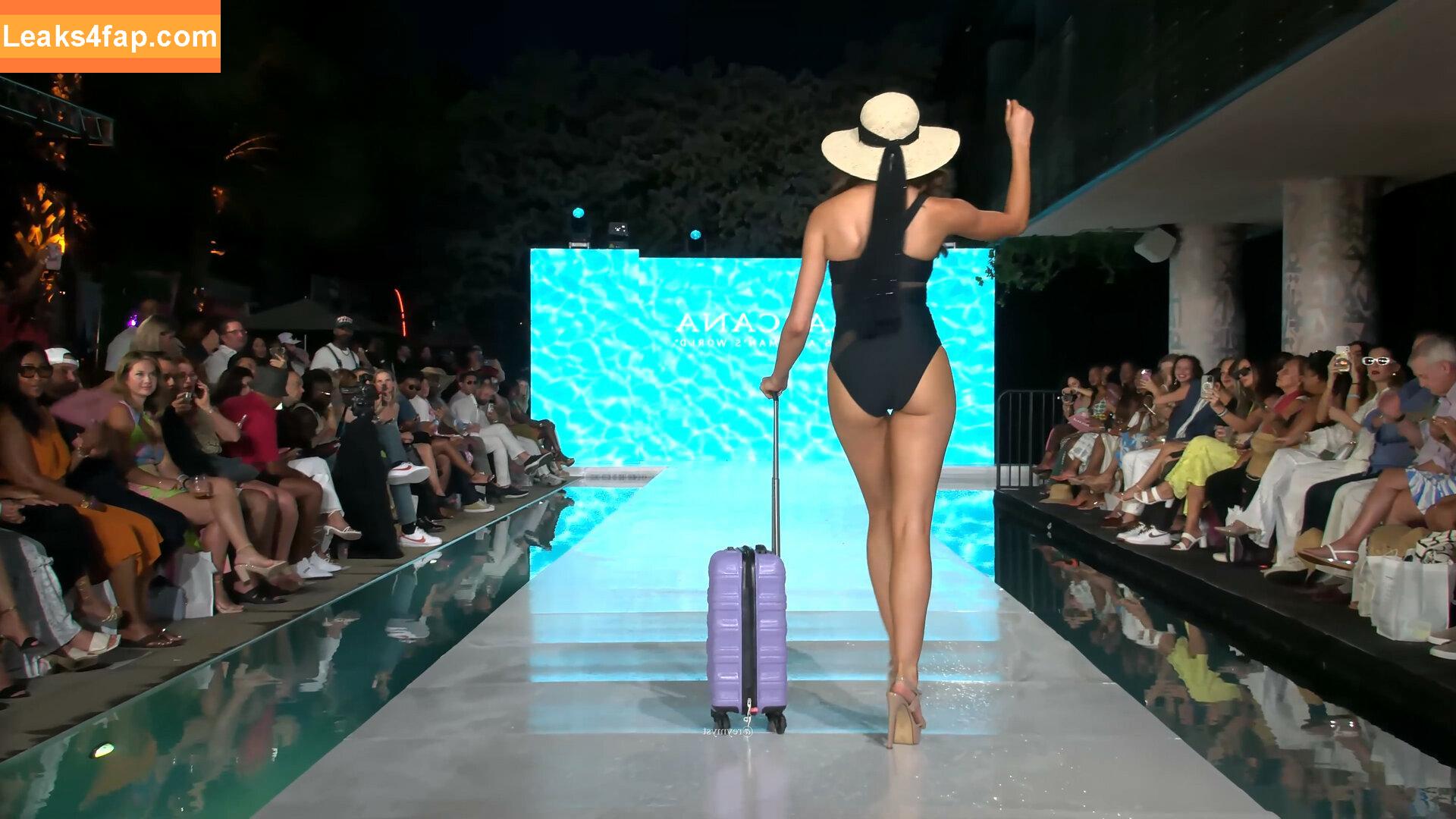 Rachel Michelle / Beautyandbrainswithatwist / rachellemichelle слитое фото фото #2810