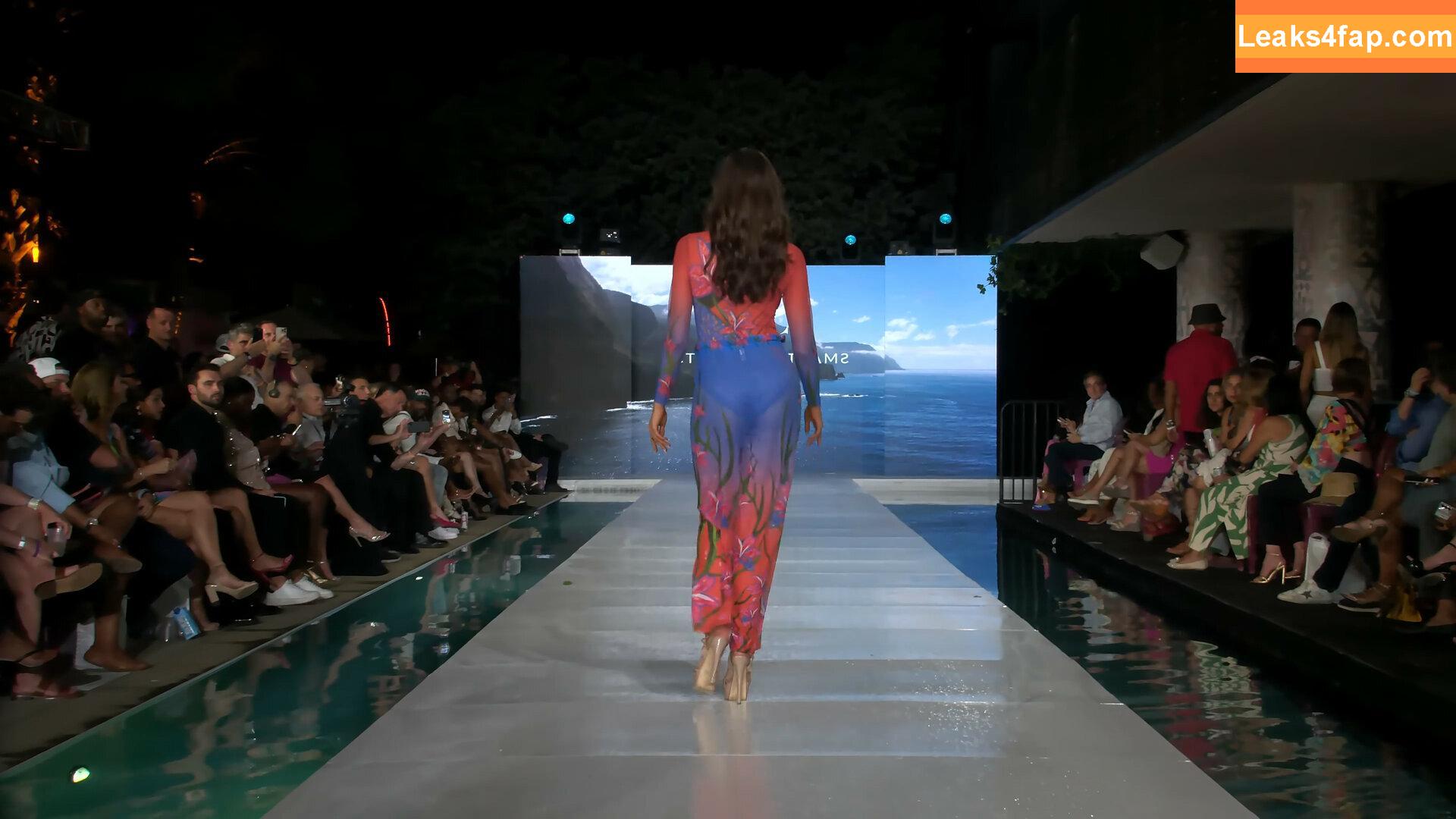 Rachel Michelle / Beautyandbrainswithatwist / rachellemichelle слитое фото фото #2815