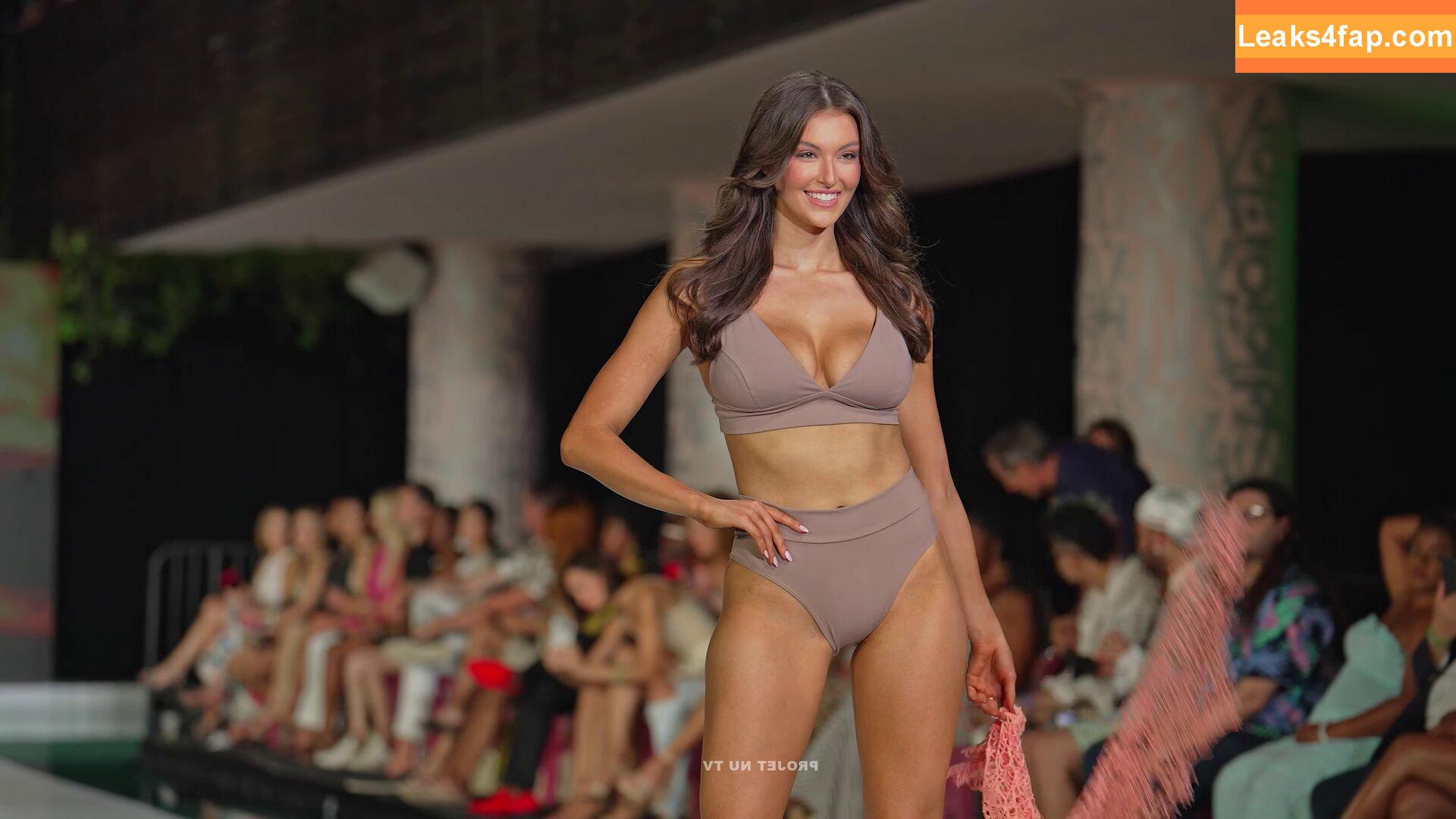 Rachel Michelle / Beautyandbrainswithatwist / rachellemichelle leaked photo photo #3163