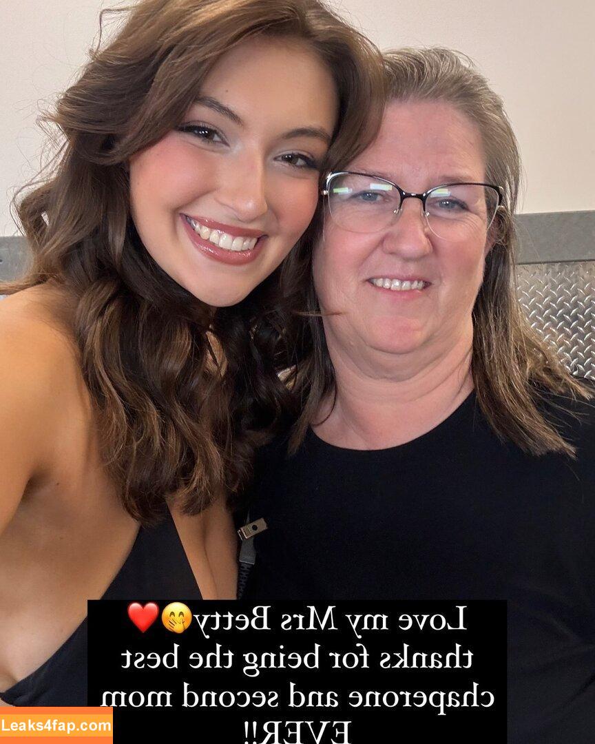 Rachel Michelle / Beautyandbrainswithatwist / rachellemichelle leaked photo photo #4393