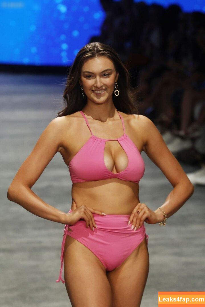 Rachel Pizzolato / Beautyandbrainswithatwist - / beautyandbrainswithatwist / https: / nicoleafterdark leaked photo photo #0687