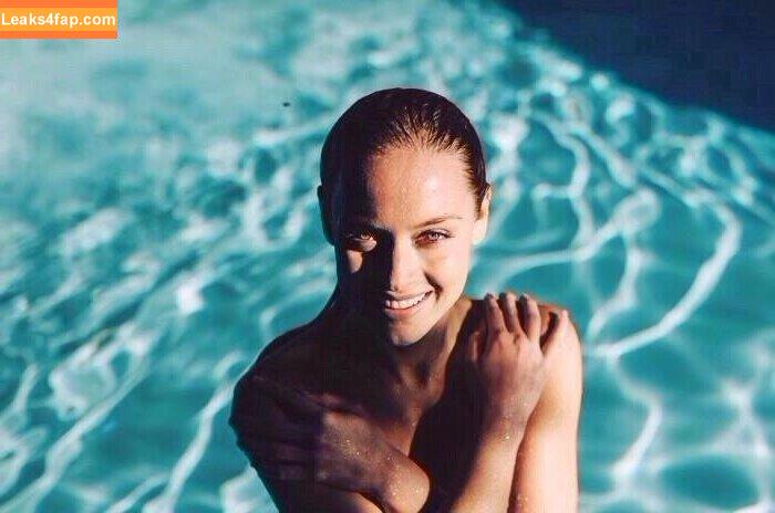 Rachel Skarsten / rachieskarsten leaked photo photo #0014