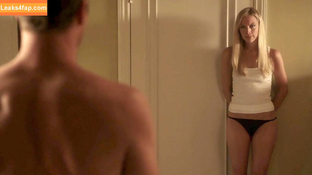 Rachel Skarsten / rachieskarsten leaked photo photo #0040