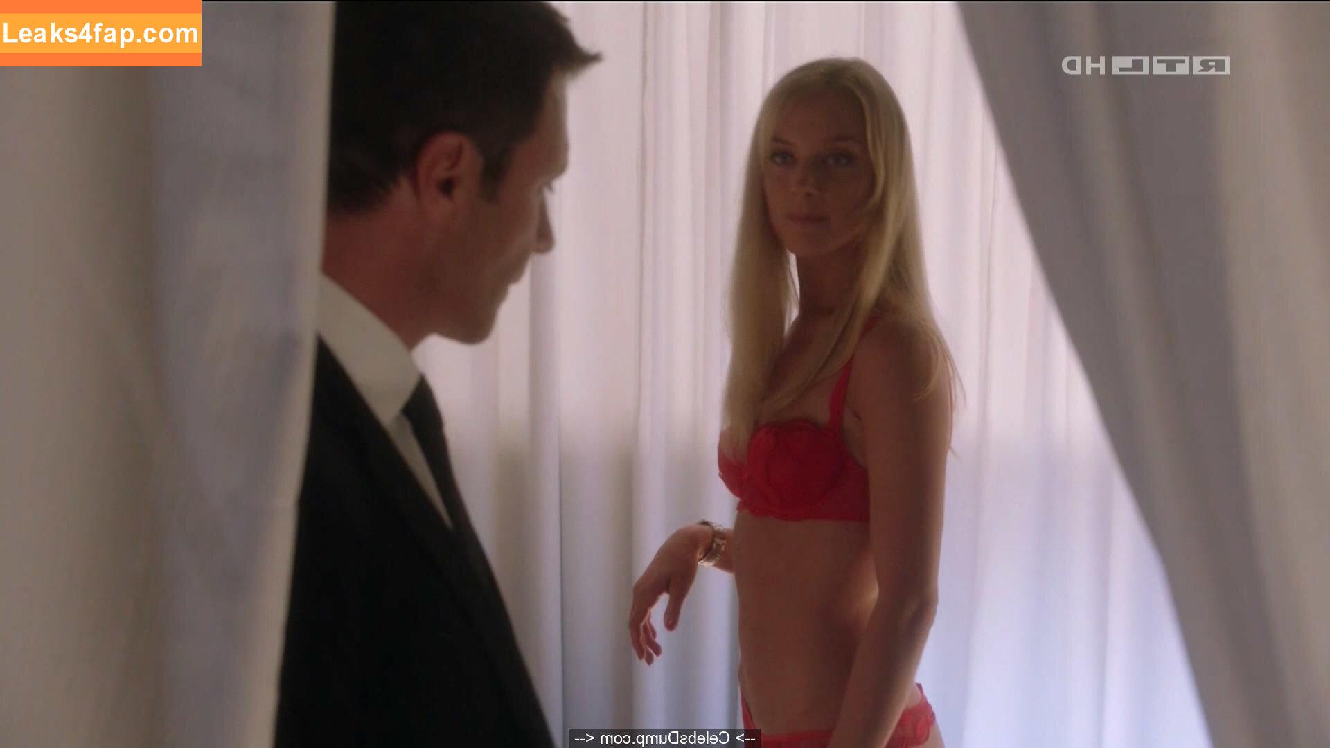 Rachel Skarsten / rachieskarsten слитое фото фото #0049