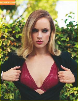 Rachel Skarsten фото #0039