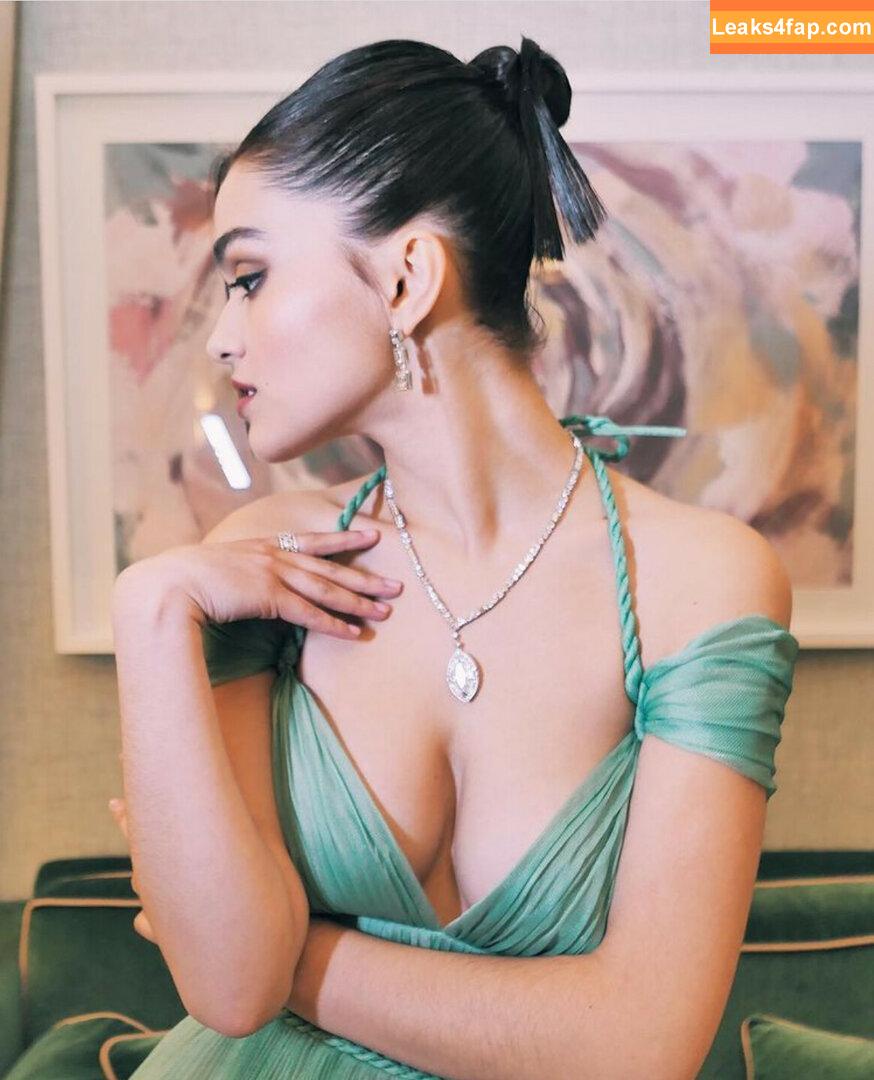 Rachel Zegler / rachelzegler / rachmariexoxo leaked photo photo #0004