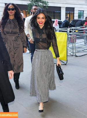 Rachel Zegler photo #0400