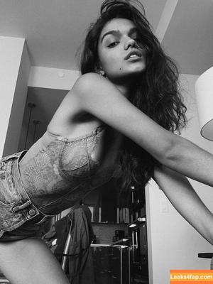 Rachel Zegler photo #0512