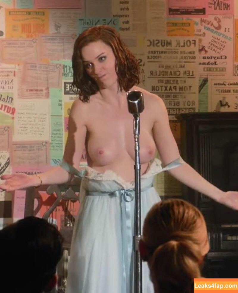rachelbrosnahan /  leaked photo photo #0014