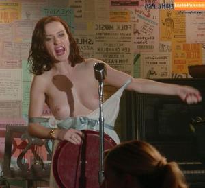 rachelbrosnahan фото #0020