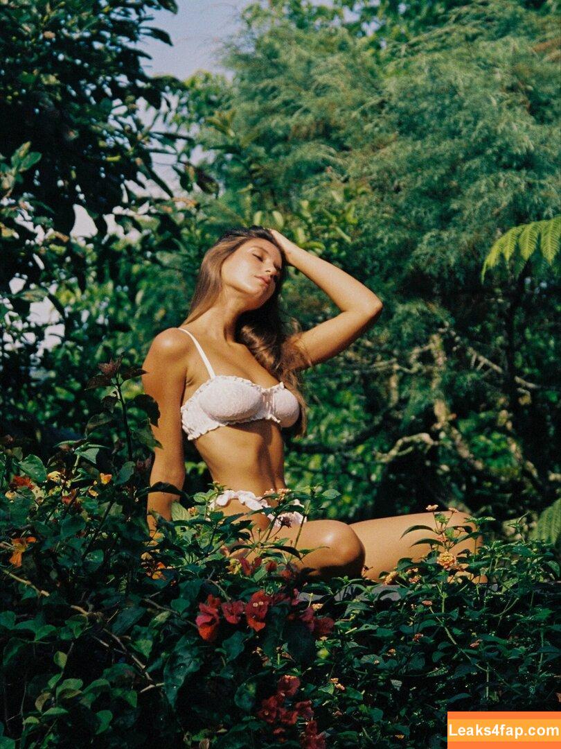 Rachelle Van Waardhuizen / rachelle_v_waardhuizen leaked photo photo #0694