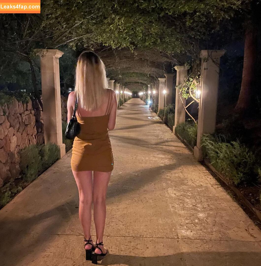 Radhica Isac / radhica.isac слитое фото фото #0003