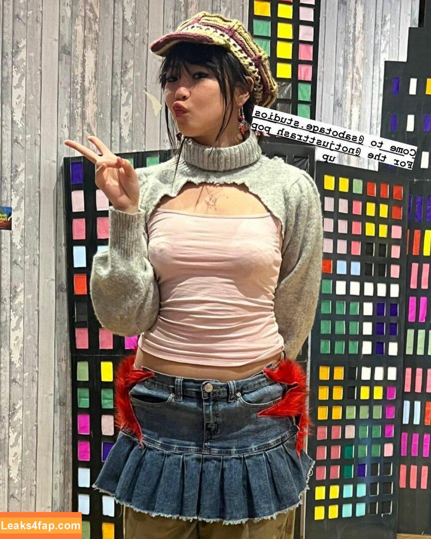 Radvxz / Beabadoobee leaked photo photo #0006