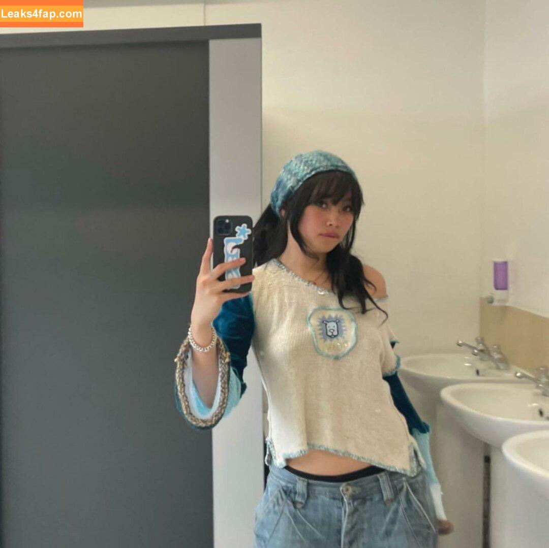 Radvxz / Beabadoobee leaked photo photo #0008