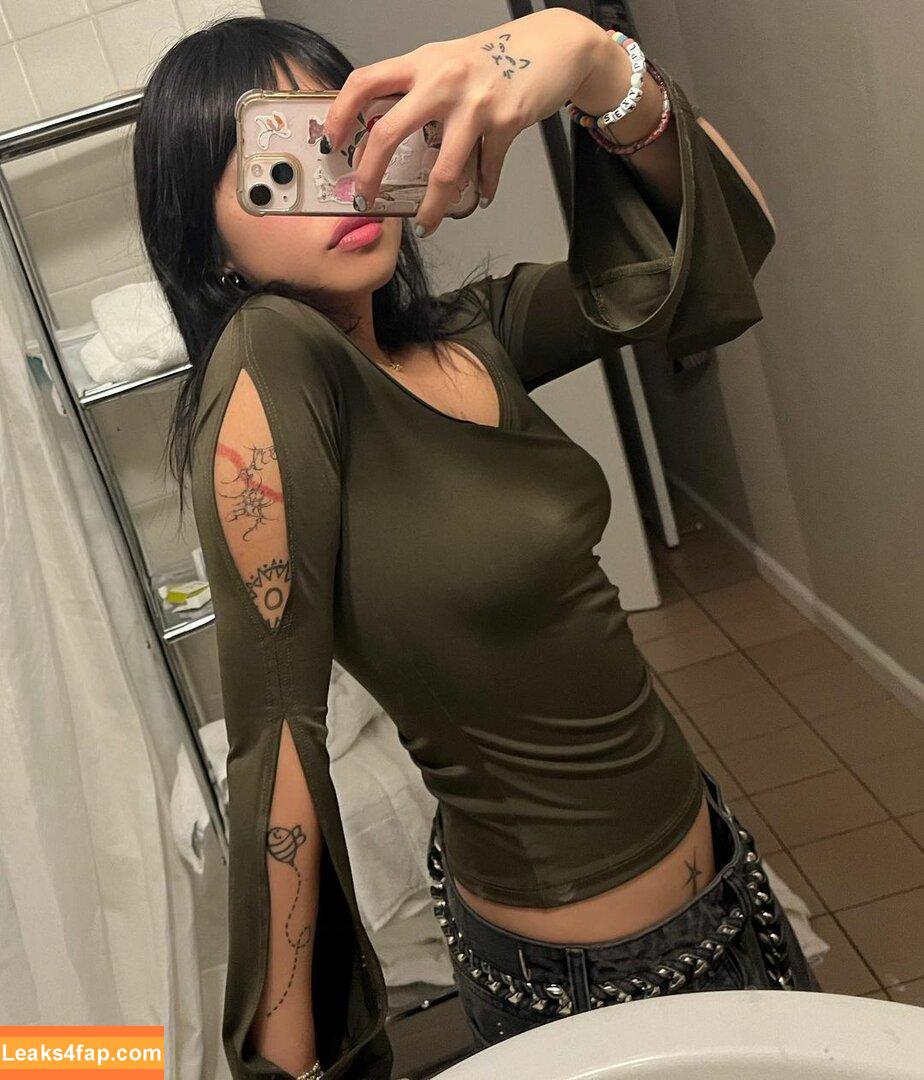 Radvxz / Beabadoobee leaked photo photo #0019