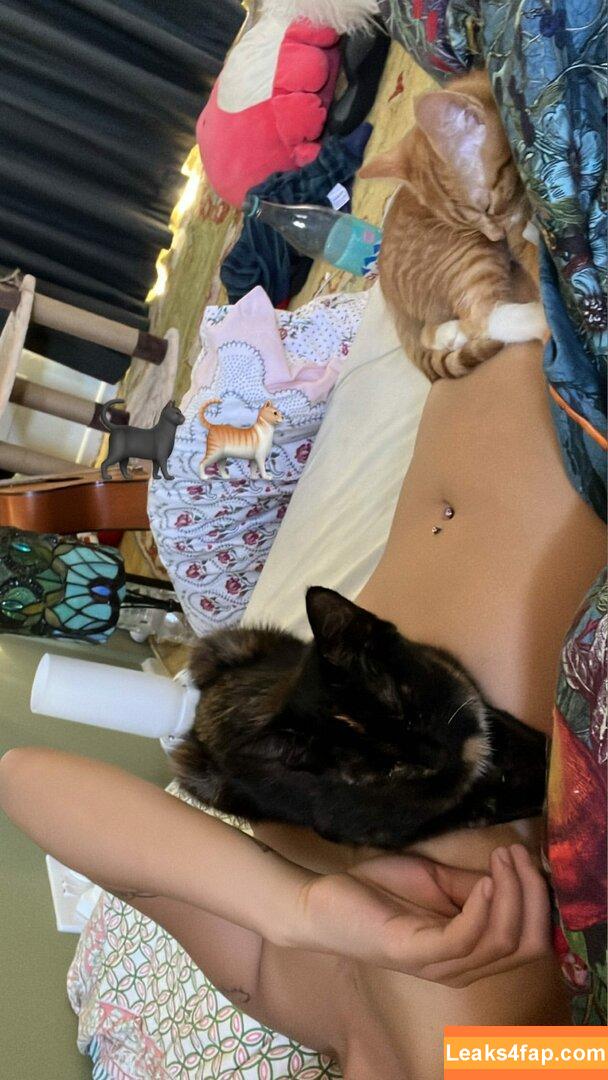 Radvxz / Beabadoobee leaked photo photo #0104