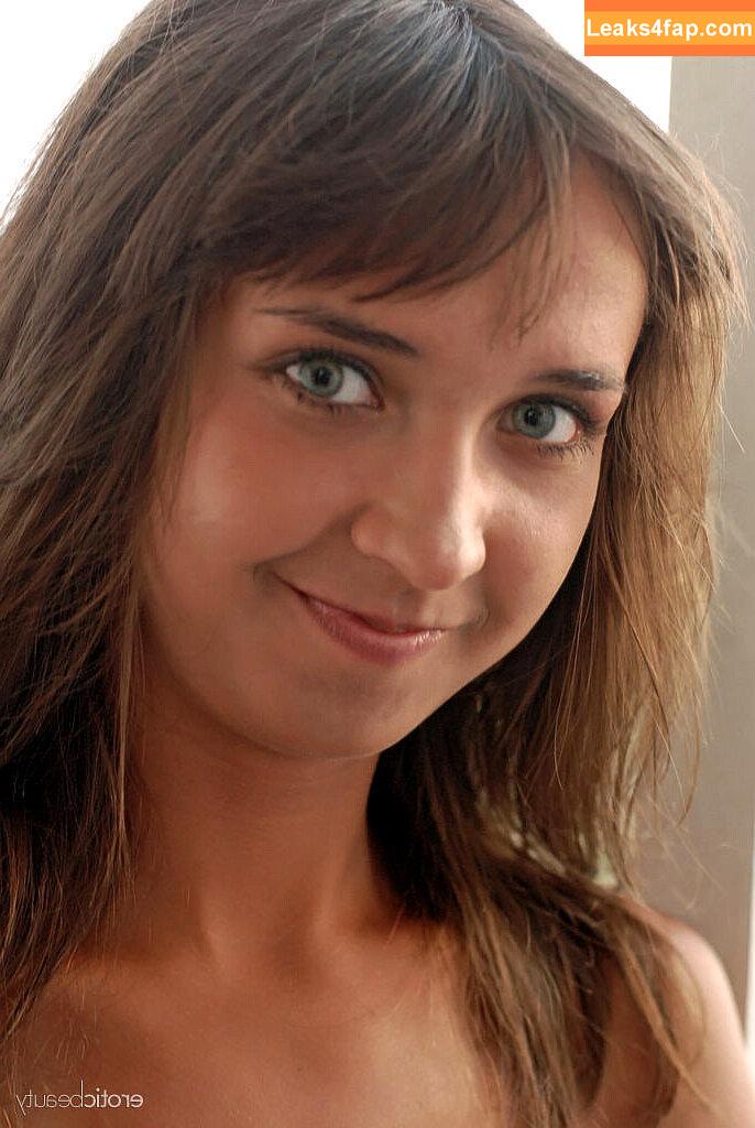 Rae Moon / rae_moonn leaked photo photo #0083