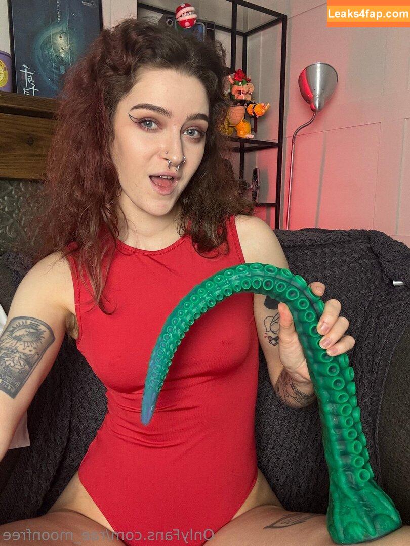 rae_moonfree / rae_moonn leaked photo photo #0093
