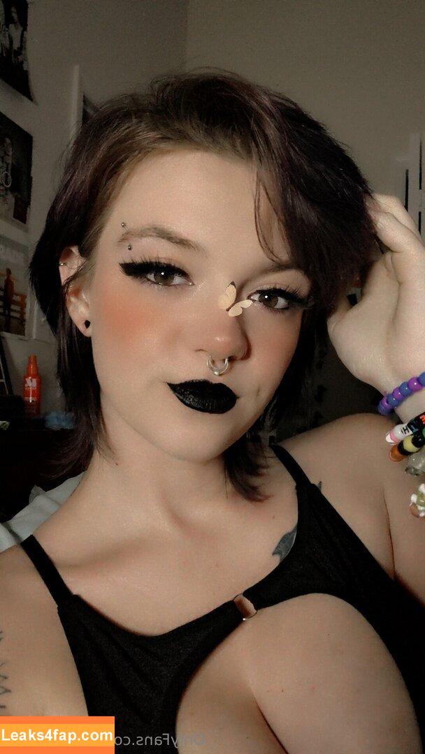 raemay420 / itsss.raeee420 leaked photo photo #0157