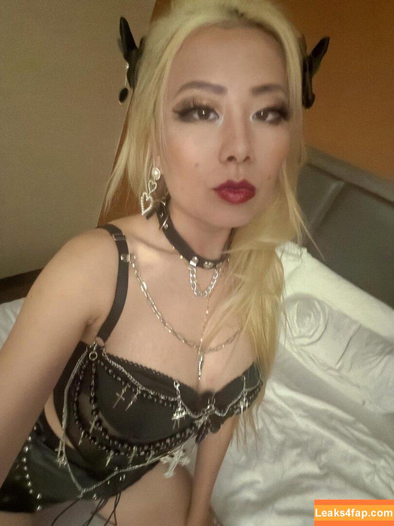 Raina Huang / OmgItzRaina / RainaisCrazy leaked photo photo #0098