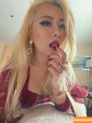 Raina Huang photo #0095