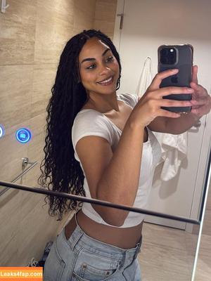 Raina Morris photo #0177