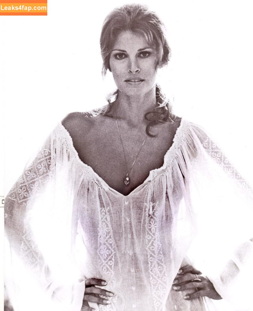 Raquel Welch / therealraquelwelch слитое фото фото #0043