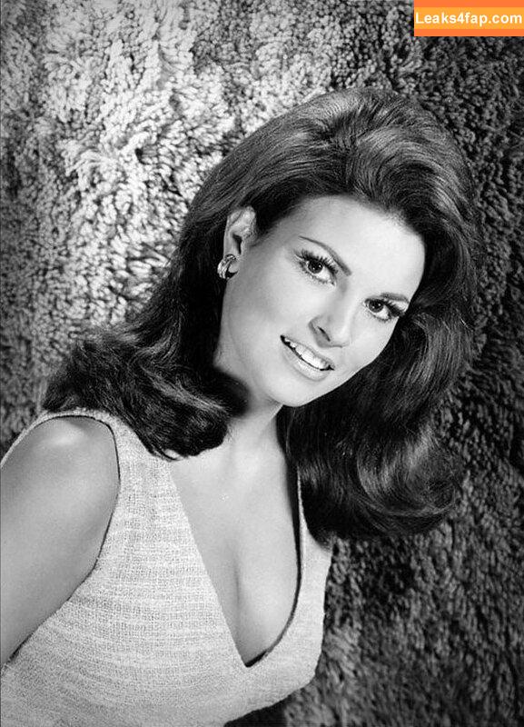 Raquel Welch / therealraquelwelch слитое фото фото #0067