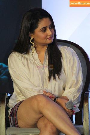 Rashami Desai photo #0007