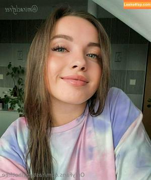 rastagirlhotfree photo #0123