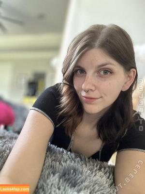 Raven Adams photo #0011