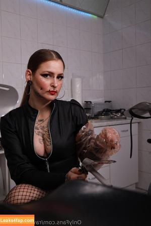 ravenblack_sm photo #0004