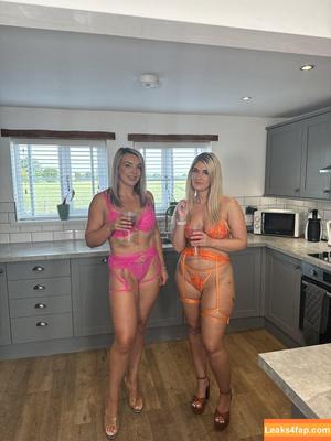 Ravenous Wife photo #0006