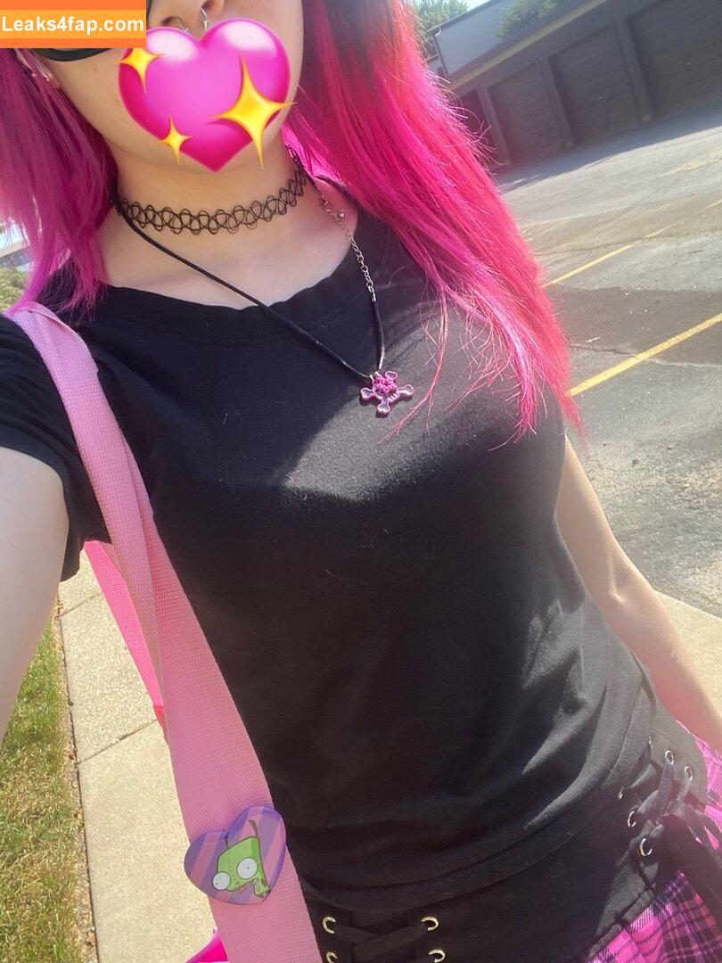 Rawrrot /  leaked photo photo #0004