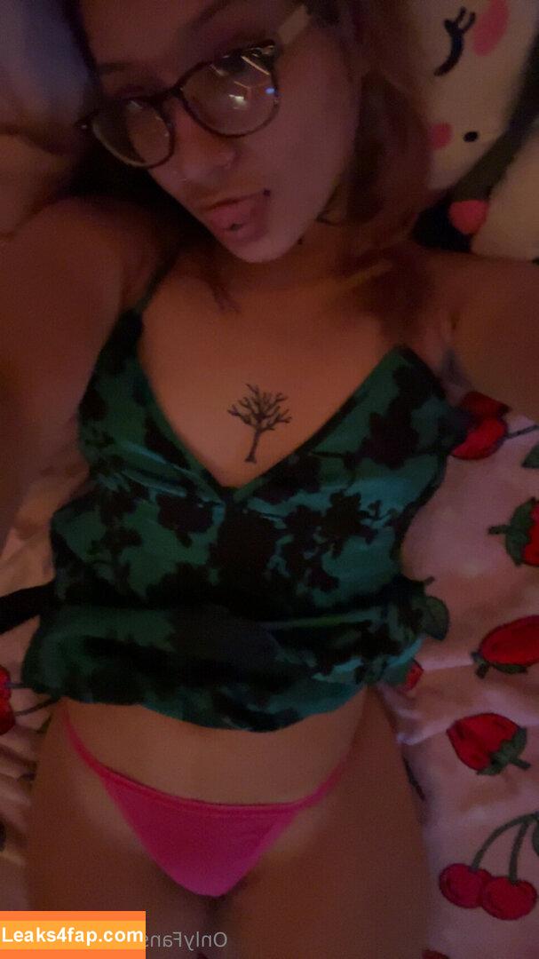 Rayakay, Raya Kay, 4k.r4y4, G0thbr4tt, Rayakayyy, Goth_whore0, Anime.roxxx0, Raya.baby3, Gogetterr4y4 / 4k.r4y4 / rayakay leaked photo photo #0019