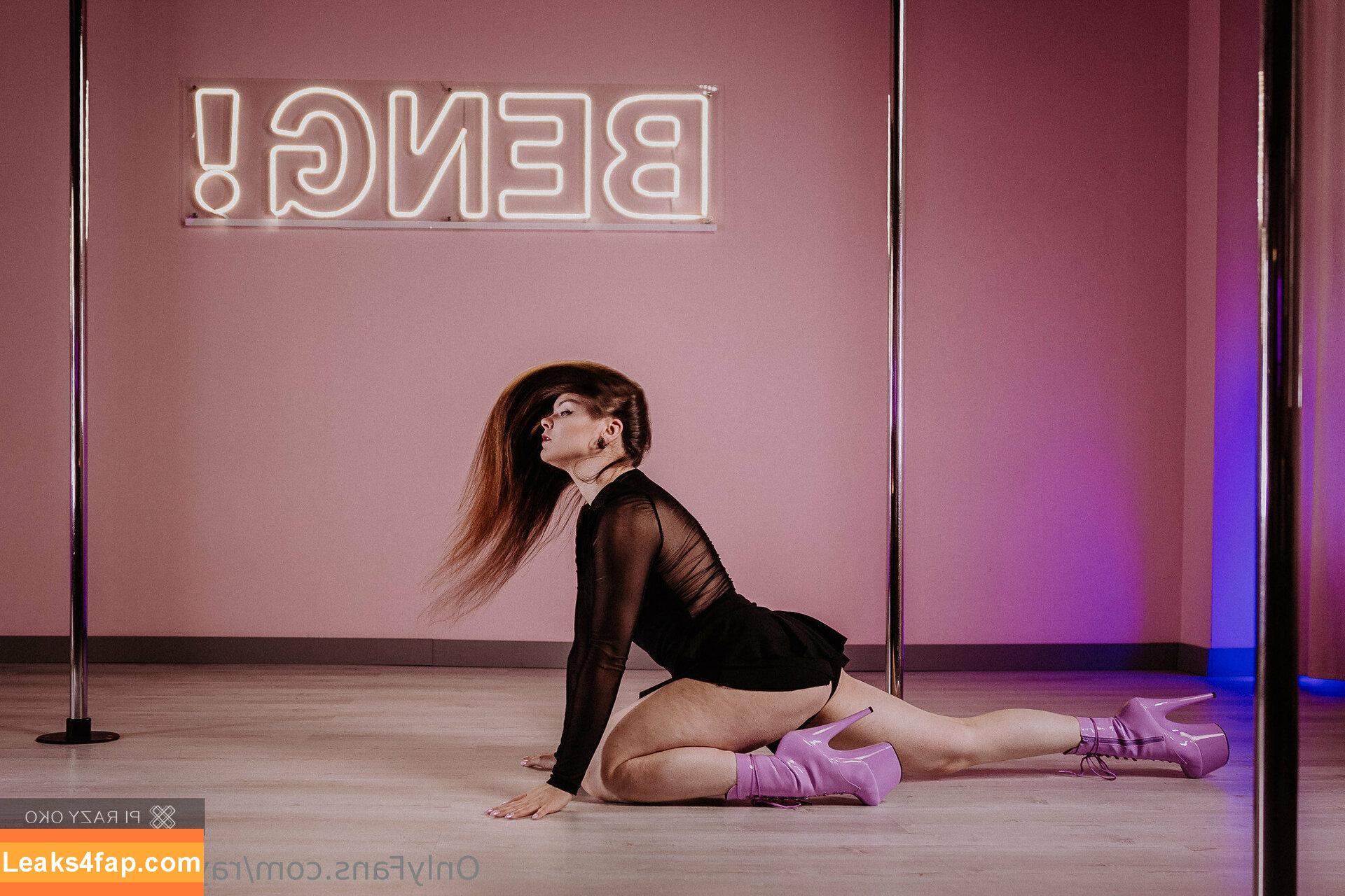 rayanacosplay / rayanalamperouge leaked photo photo #0007