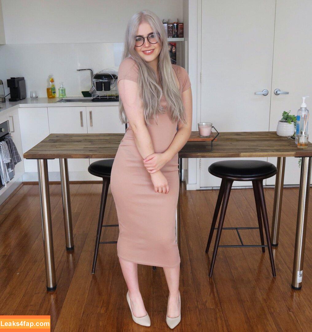 React GirlsYT / chinglishreactions / imon_Snow leaked photo photo #0230