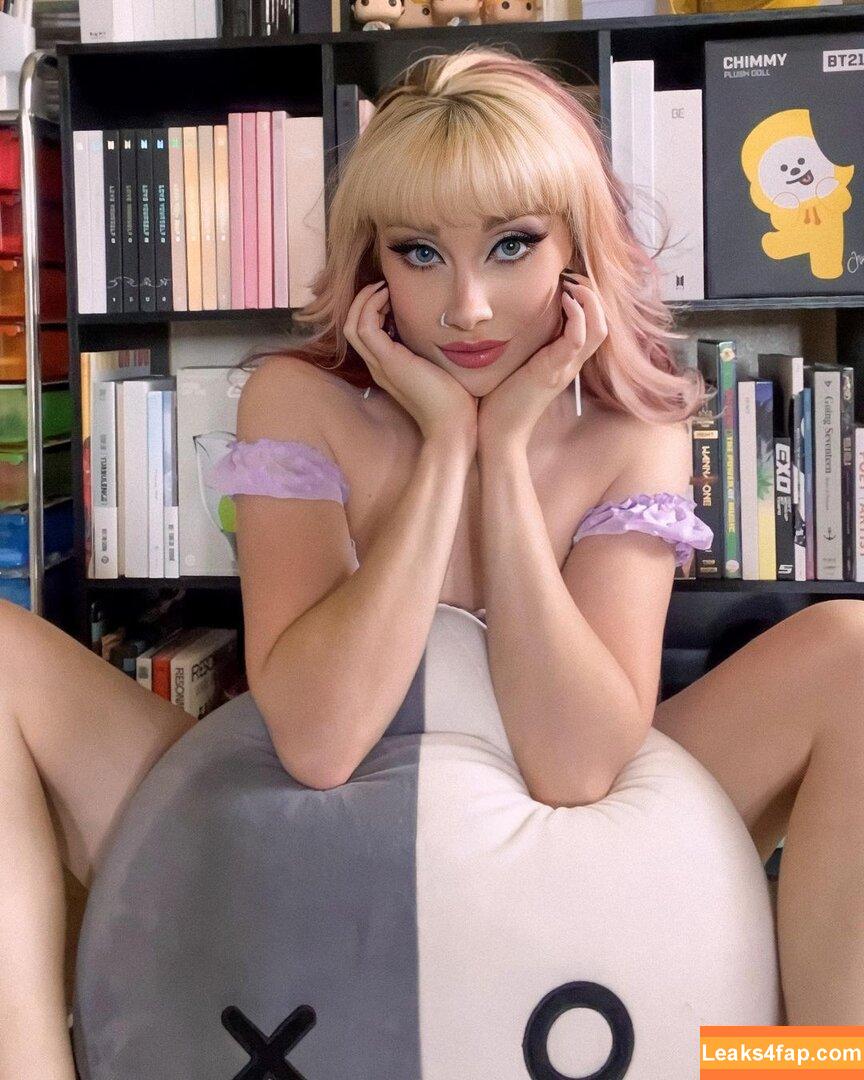 React GirlsYT / chinglishreactions / imon_Snow leaked photo photo #0278