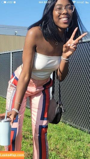 React GirlsYT photo #0228