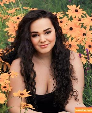 React GirlsYT photo #0266