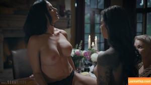 Reagan Foxx photo #1154