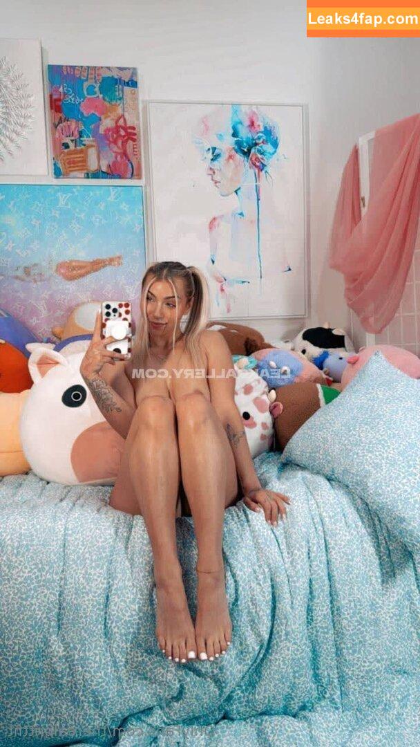 realbrittfit /  leaked photo photo #0001