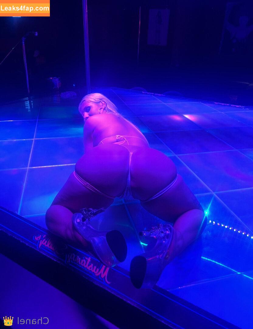 realchanellux /  leaked photo photo #0015