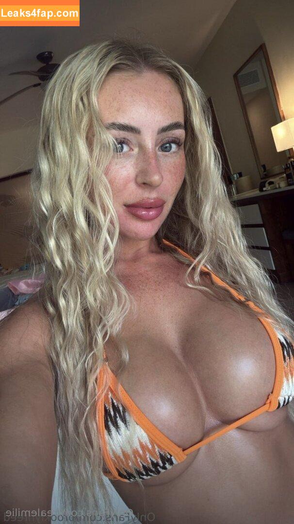 realemilie / the_real_emilyinparis leaked photo photo #0083