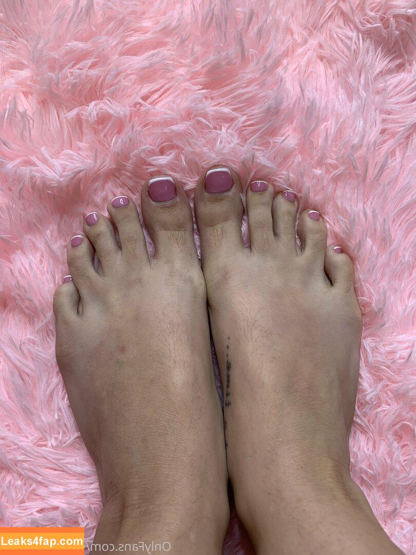 realgarnetrose / garnets.and.roses leaked photo photo #0010