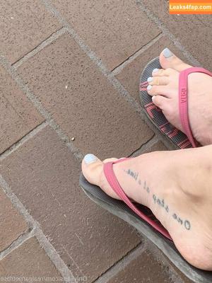 realgarnetrose photo #0005