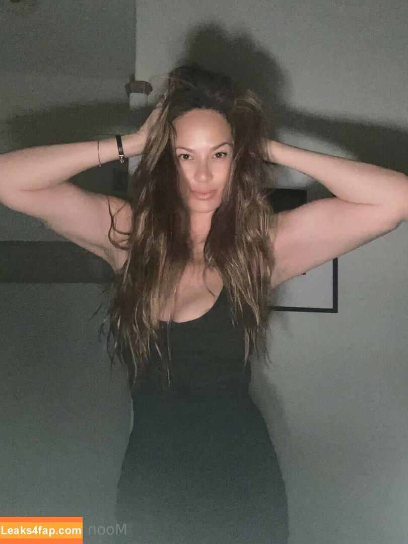 realmoonbloodgood /  leaked photo photo #0102