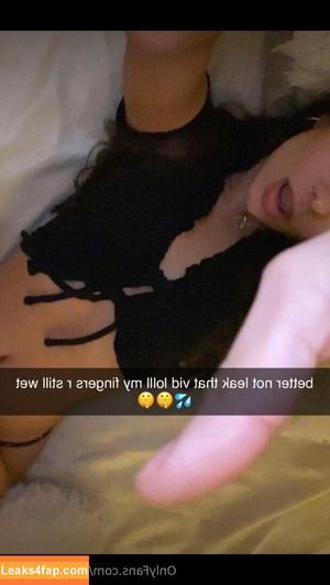 realselenarae photo #0050