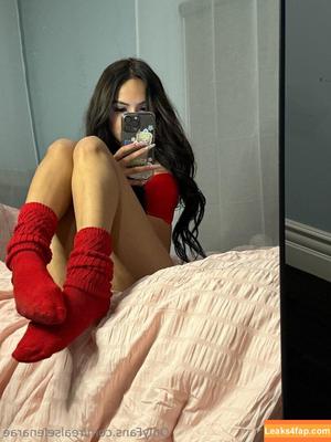 realselenarae photo #0054
