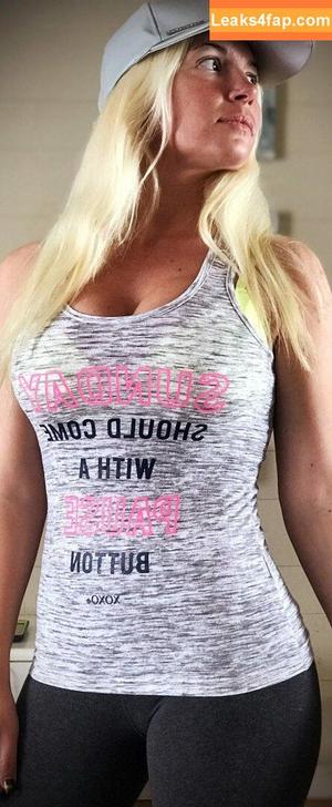 Rebeca Linares фото #0004